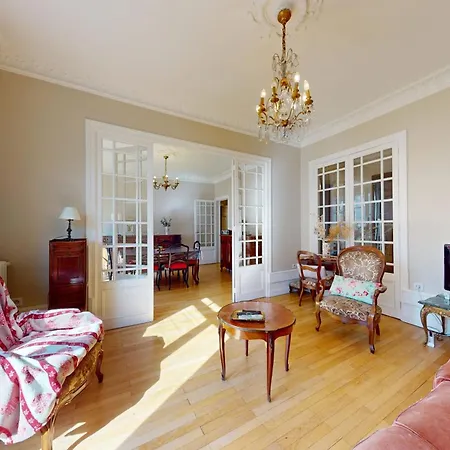22 Rue De La Gare * Annecy